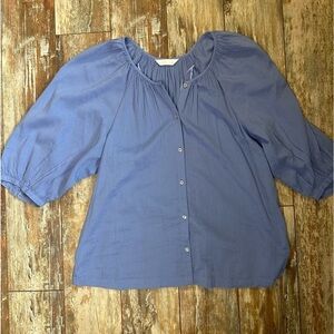 Ladies NWOT Lauren Conrad chambray peasant top, 3/4 sleeves, relaxed fit size L.